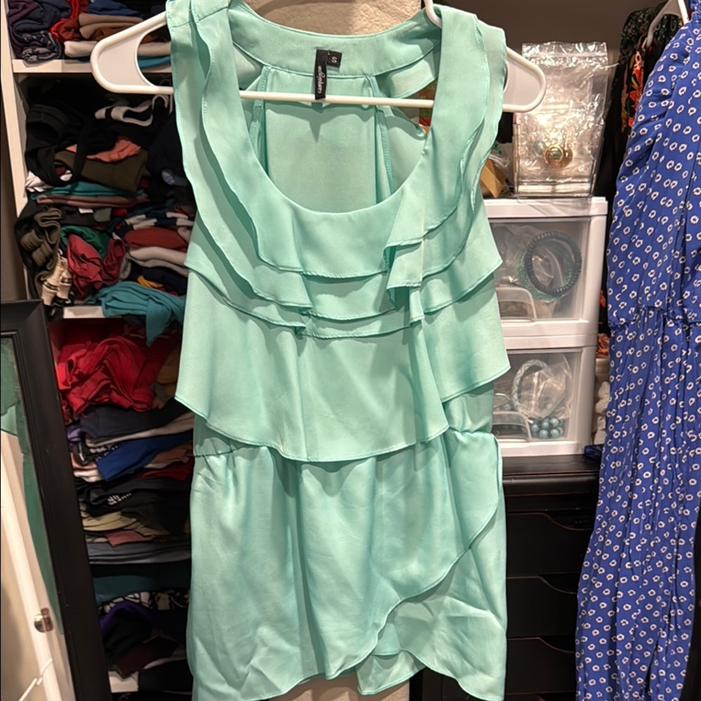 Sleeveless mint top S